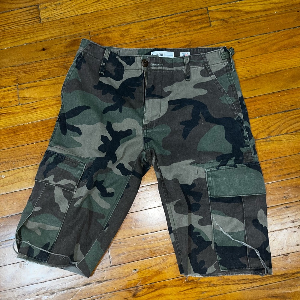 Brand: Re/Done | 24 | Camo